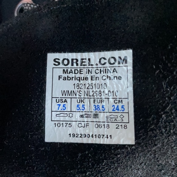 Sorel Leather Wedged Boots* will size when home from college ** - Picture 3 of 3